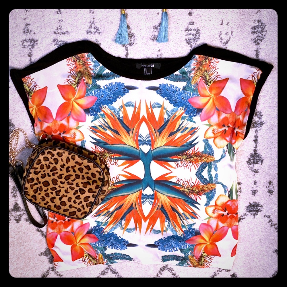 Forever 21 artsy top